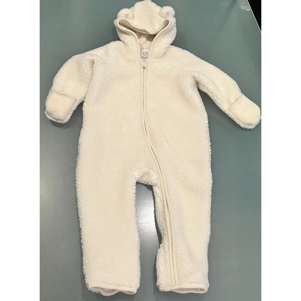 Baby Gap size 6-12 months Sherpa Fleece Bear One Piece sherpa zip winter coat